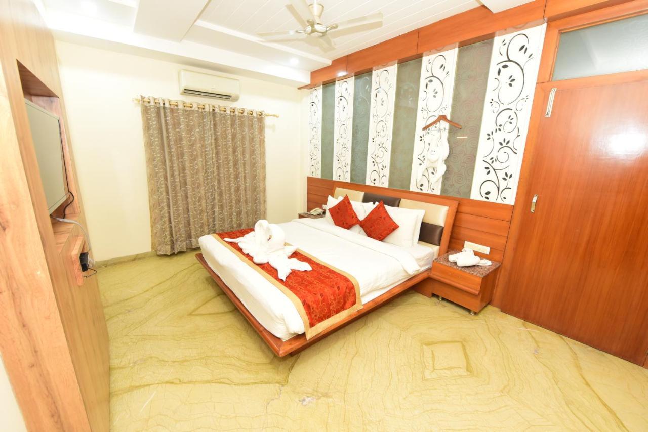 Hotel Yois Удайпур Екстериор снимка